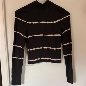 Wild Fable Mock Turtleneck Long Sleeve Tee